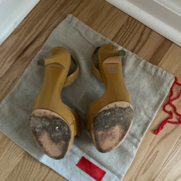 VALENTINO Nude Patent Heels with dust bag - Picture 7 of 11